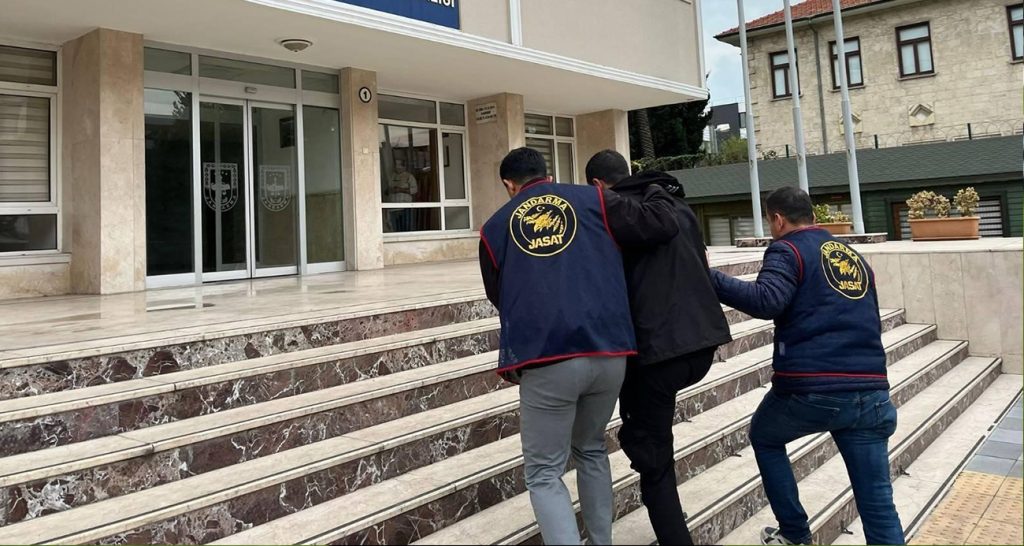 11 Yıl Firarda Olan Cinayet Hükümlüsü Mersin’de Yakalandı